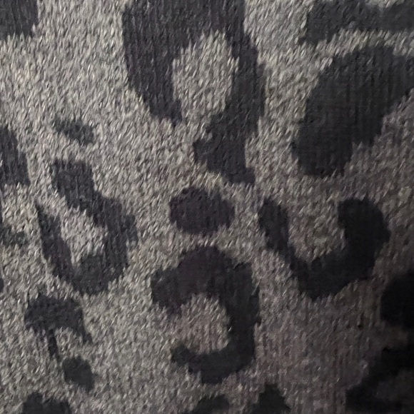 JM Collection Lace Open-Front long Cardigan in Gray and Black animal print 310 - Picture 4 of 9